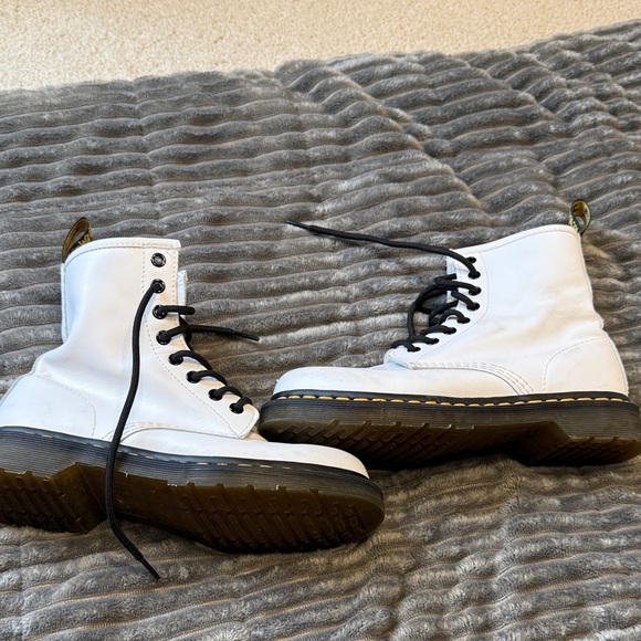 Dr. Martens White Leather Boots with Black Laces - Picture 3 of 3